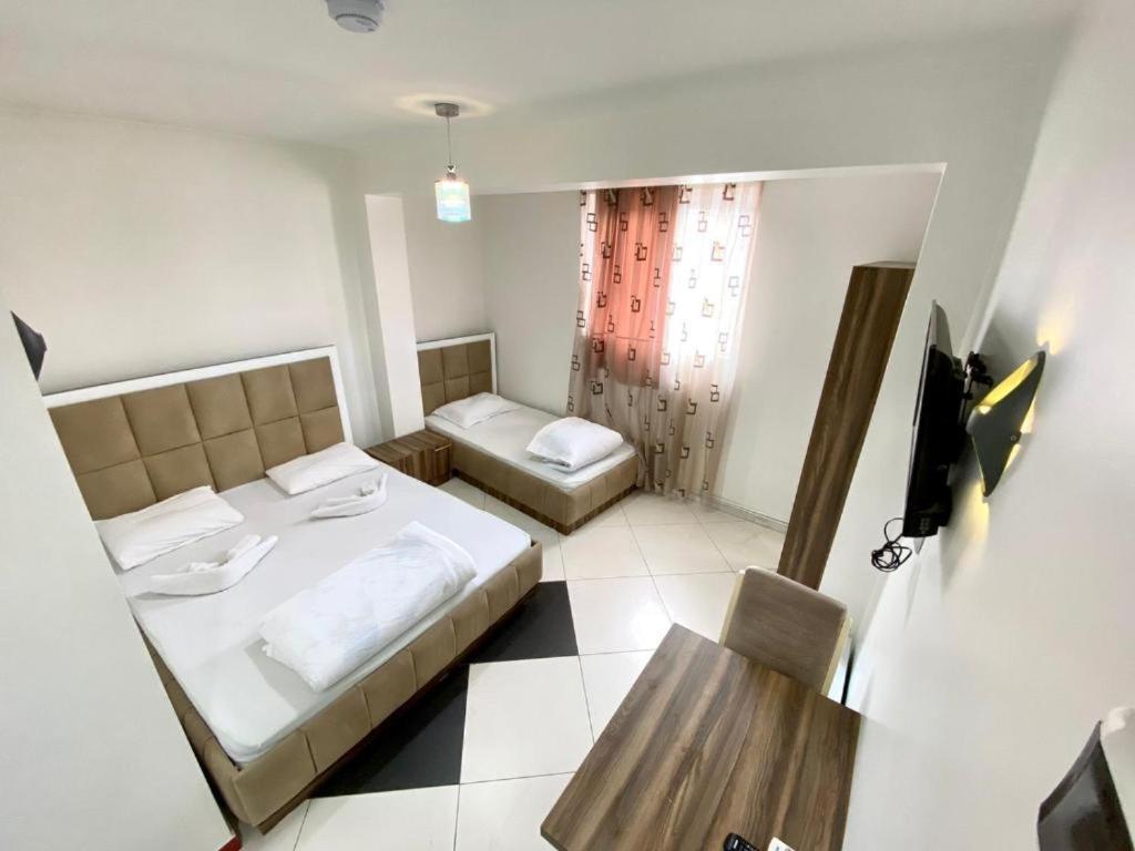 Hotel Heimli 普里什蒂纳 外观 照片