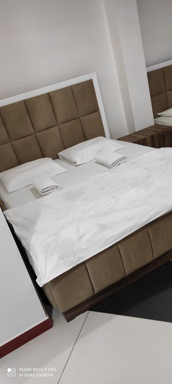 Hotel Heimli 普里什蒂纳 外观 照片